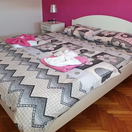 Centar Deluxe * Smederevo